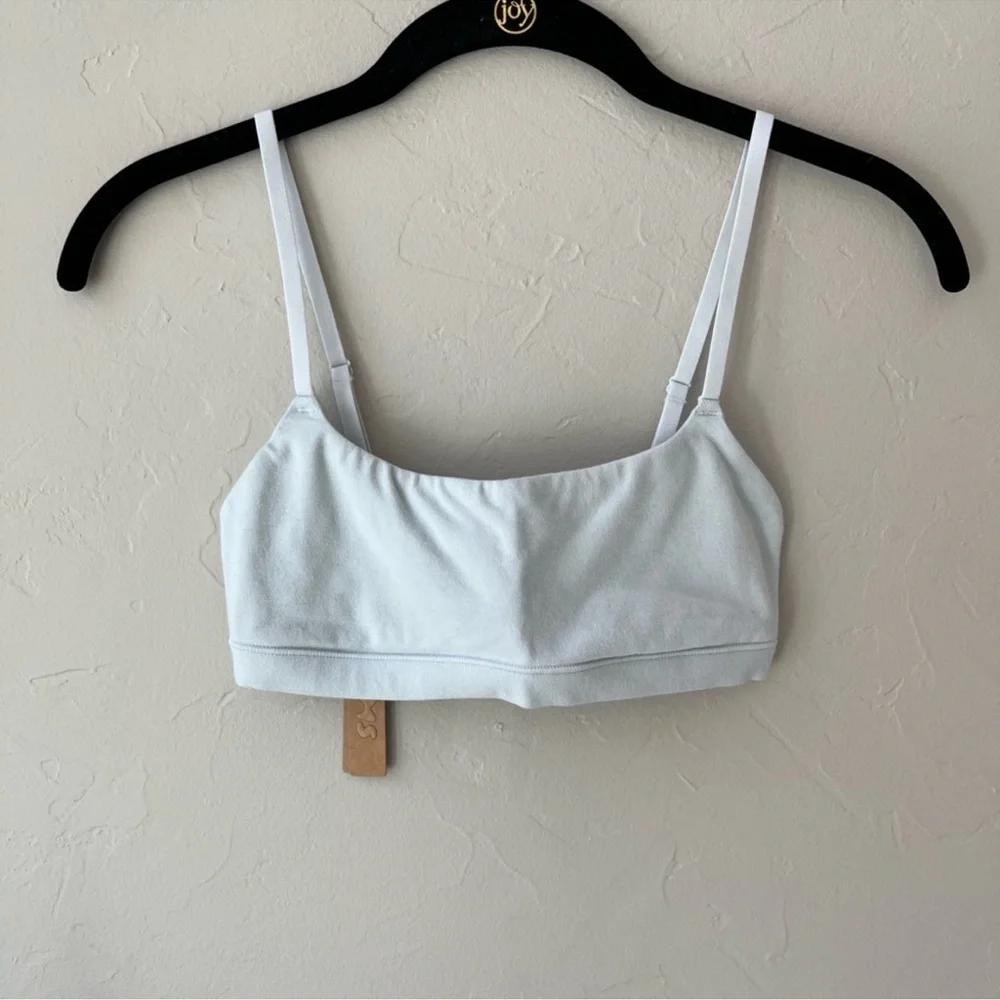 ❄️SKIMS COTTON (B17) JERSEY SCOOP NECK BRALETTE IN FROST XXS - Picture 2 of 4